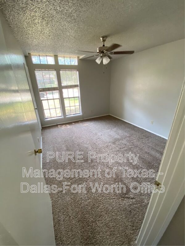 Building Photo - 7232 Timberidge Dr