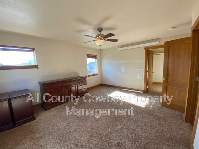 Foto del edificio - 4123 Moraine St