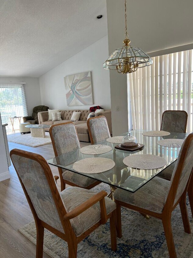 Building Photo - 145 Desert Falls Cir