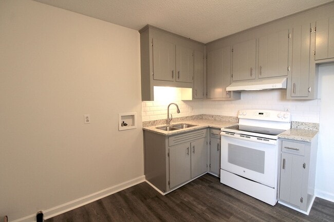 Foto del edificio - 3 Bedroom home with a Full Basement in Indian Trail!