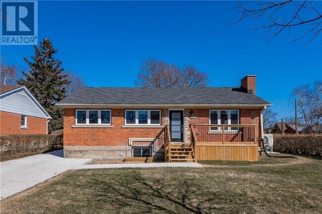 Photo du bâtiment - 178 Fairfield Ave