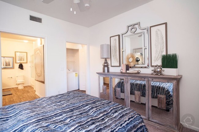 Building Photo - Remodeled Luxury Community!! Salt Water Pools
