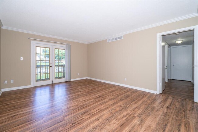 Foto del edificio - 295 Wymore Rd