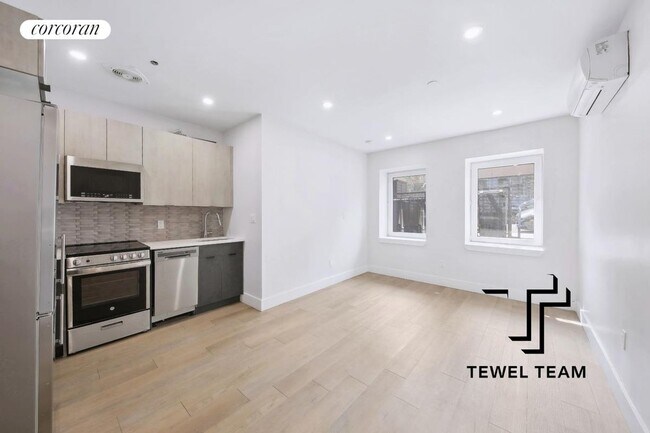 Foto del edificio - 81 W 118th St
