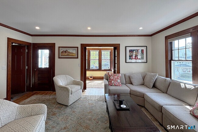 Foto del edificio - 76 Harborview Ave