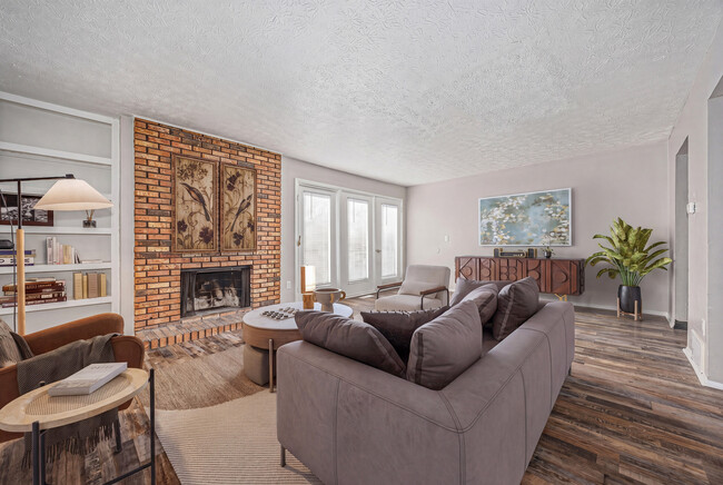 Building Photo - Lake Eden Apartments & Townhomes