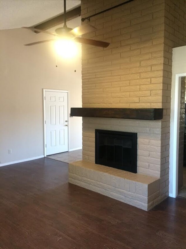 Primary Photo - ADORABLE 3BR/2BA W/LARGE STORAGE WORKSHOP!