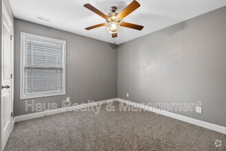 Building Photo - 191 Sambar Dr
