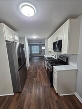 Building Photo - 462 Center Hill Ave NW