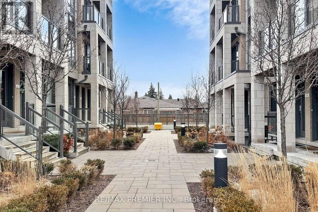 Building Photo - 721 Lawrence Ave W