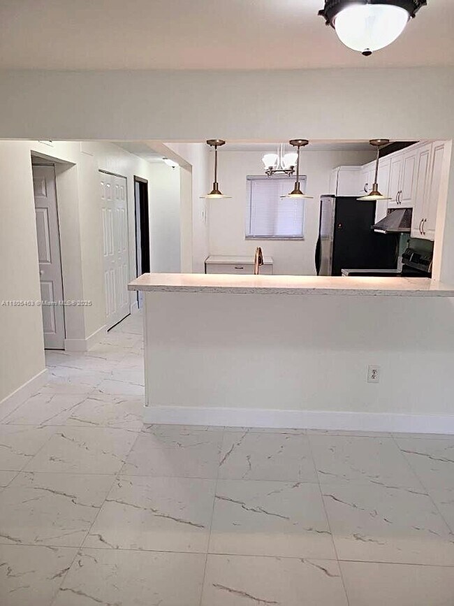 Foto del edificio - 7480 NW 17th St