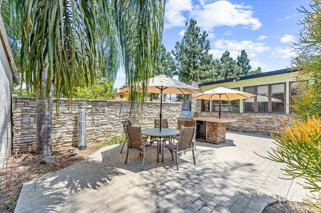 Foto del edificio - 904 N Lowell St