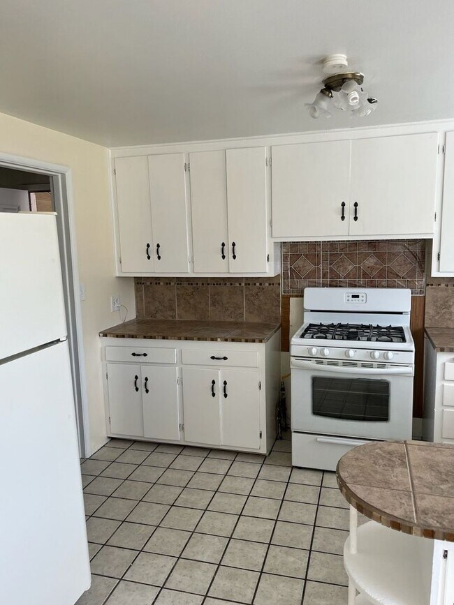 Foto del edificio - Nice 3 Bedroom West Valley Family Home