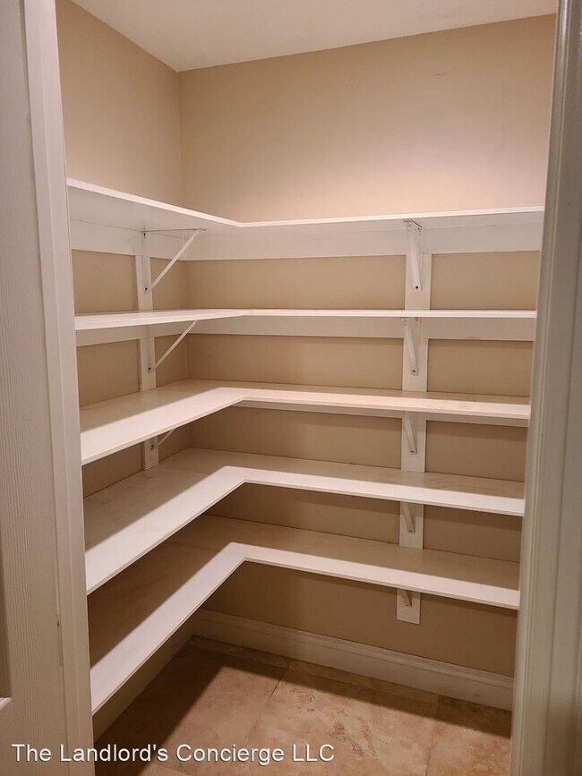 Foto del edificio - 4 br, 2.5 bath House - 49 Terracina Blvd