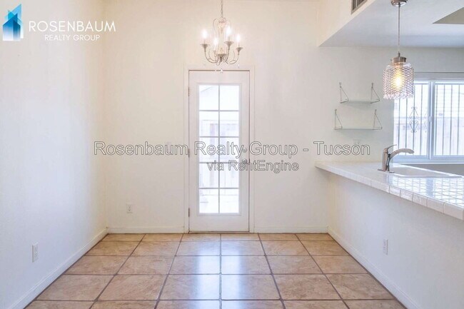 Foto del edificio - 1143 E 12th St