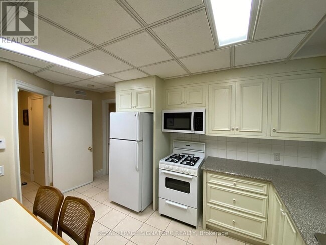 Photo du bâtiment - 98 Westmoreland Ave