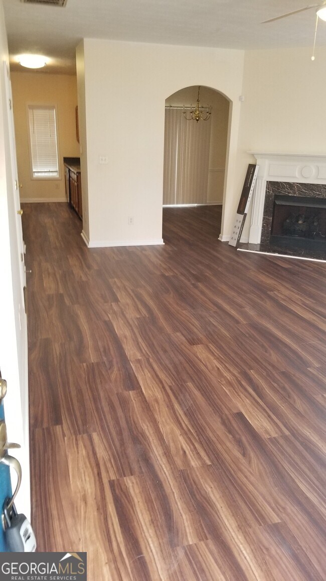 Building Photo - 4840 Hairston Park Square