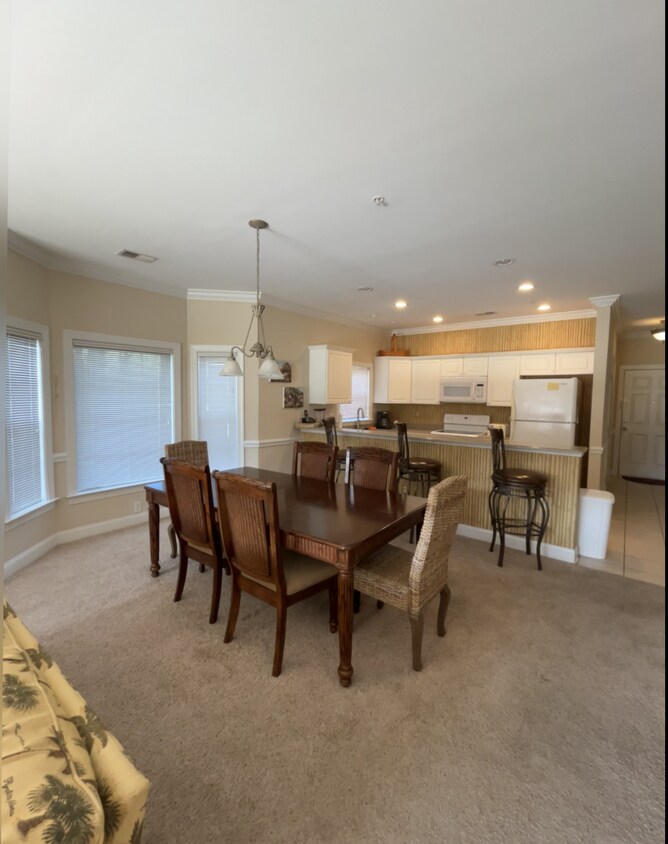 Foto principal - 1100 Louise Costin Ln