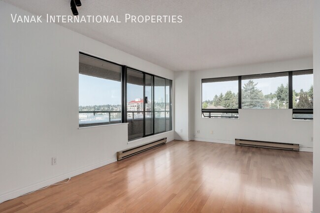 Photo du bâtiment - 2 Bed 2 Bath Condo