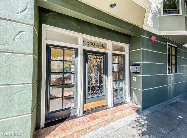 Building Photo - 2 br, 1 bath Condo - 400 avila street # 306