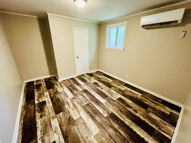 Foto del edificio - 2 Bedroom 1 Bath includes Water, Sewer, an...