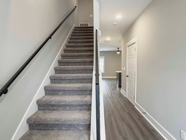 Building Photo - 406 Jonathan Wade Cir