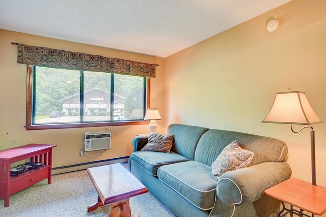 Building Photo - 5 Sandtrap Loop