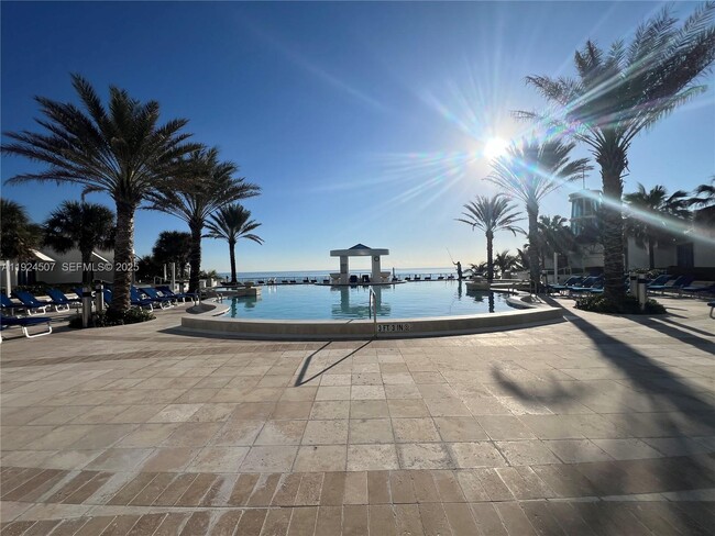 Foto del edificio - 3101 S Ocean Dr