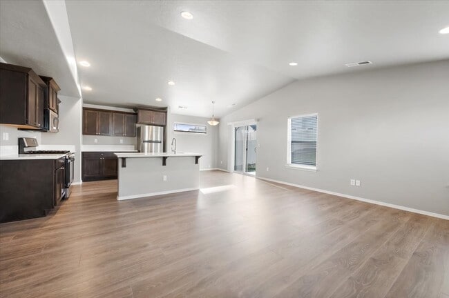 Building Photo - 2038 E Tugela Fls St