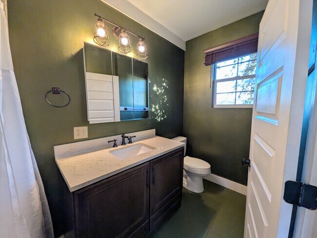 Foto del edificio - 169 S 200 W