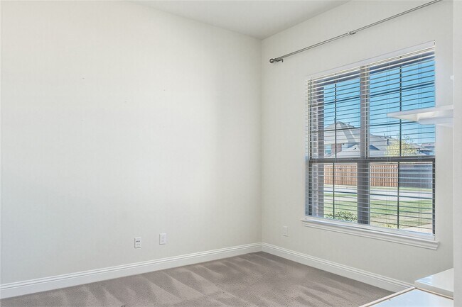 Foto del edificio - 601 Cherry Tree Ln