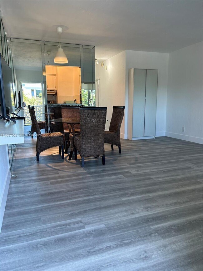 Building Photo - 600 Layne Blvd