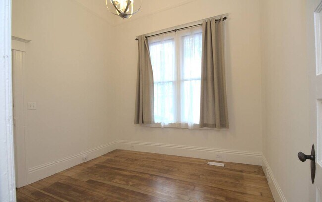 Foto del edificio - 1312 Natoma St