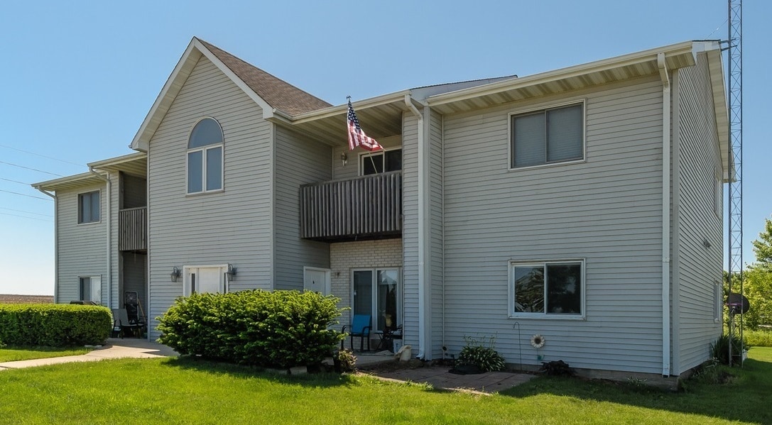 Primary Photo - 3147 E 24th Rd