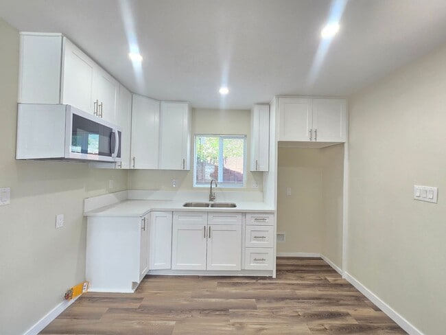 Building Photo - NEW 2 bedroom / 1 bathroom ADU in the city...