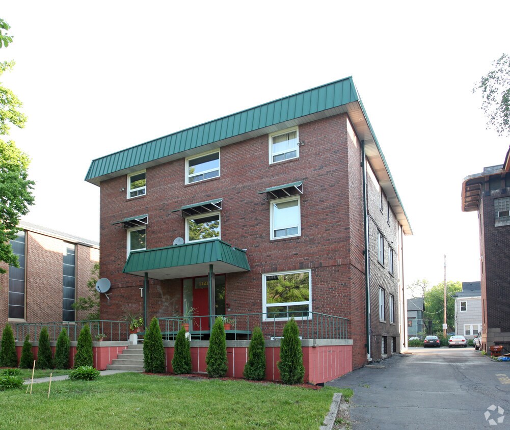 Foto principal - 1121 University Ave SE
