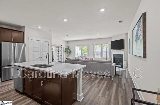 Foto del edificio - 22 Sparrow Ln