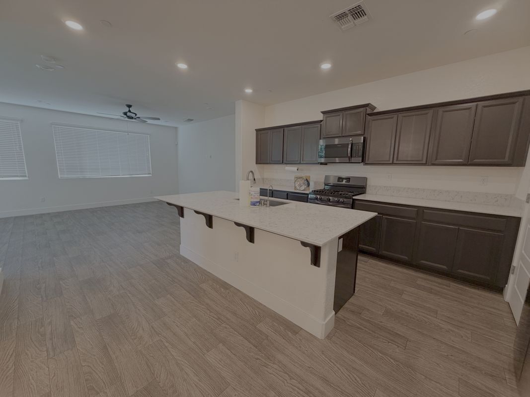 Building Photo - 2376 Urdaneta Way