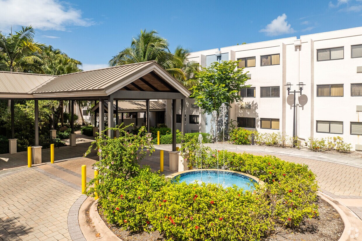 Foto principal - The Solaire at Las Palmas Village 55+