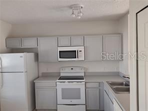 Building Photo - 619 Raven Ct