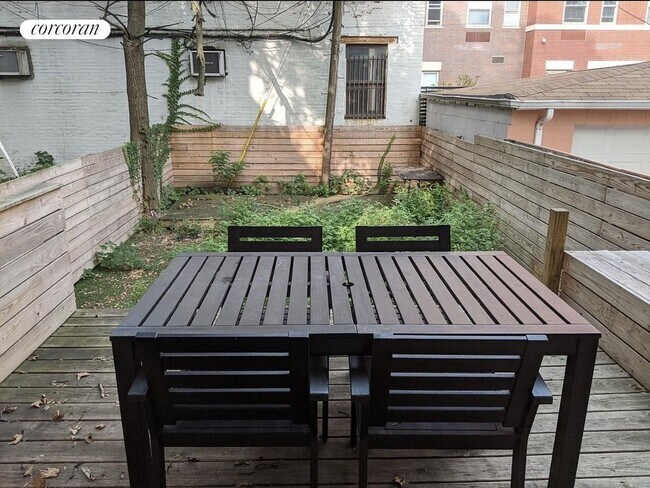 Foto del edificio - 582 E 28th St