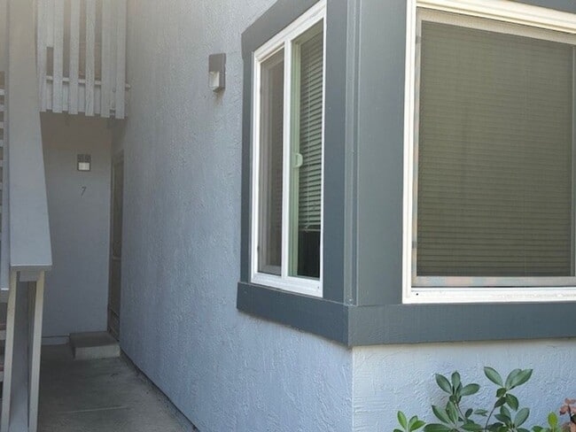 Foto del edificio - 2 bed 2 bath Santa Clara Condo Near Kaiser now available