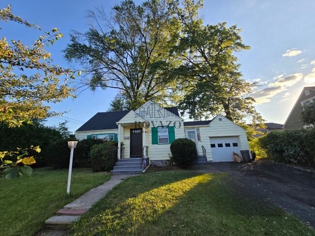 Photo - 811 Washington Ave House