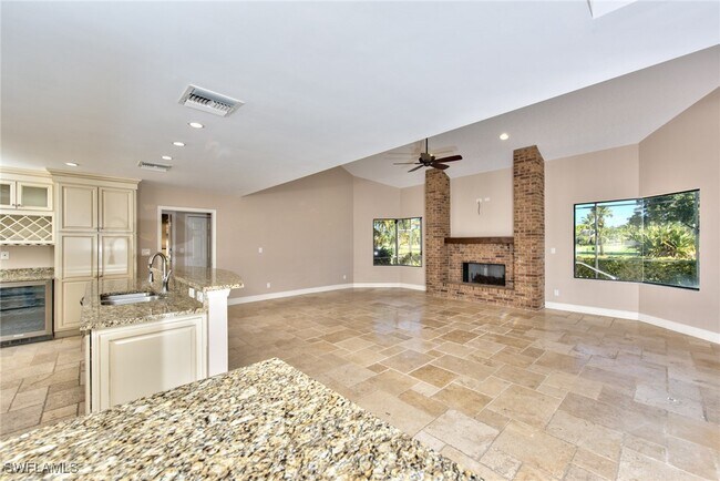 Building Photo - 2106 Imperial Golf Course Blvd