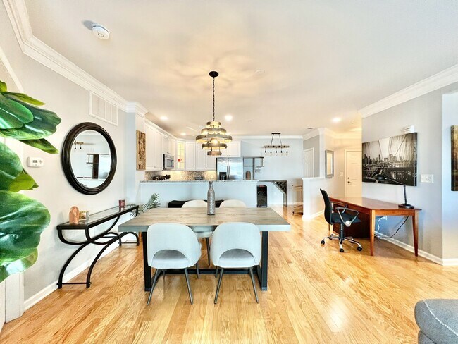 Foto del edificio - 214 Center Meadow Ln