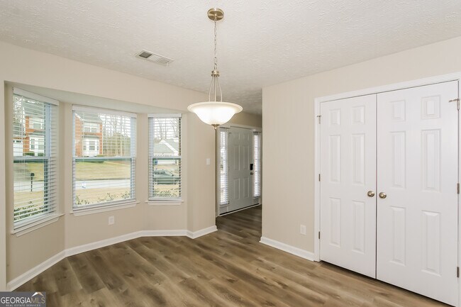 Foto del edificio - 6059 Shadow Lake Way