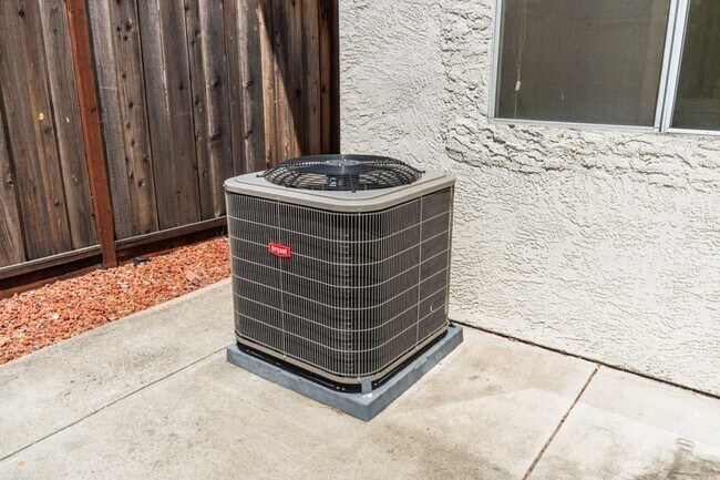 Building Photo - 2699 Ramsdell Pl