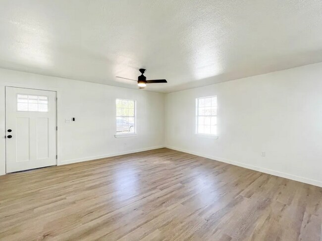 Foto del edificio - Recently Updated 3 Bedroom in Seminole