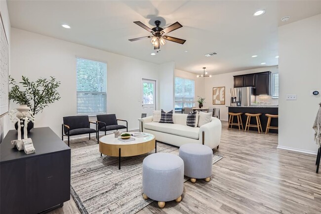 Building Photo - 10504 Abana Way