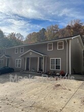 Building Photo - 264 Tackett Branch Rd